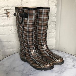 Plaid Rain Boots | 9 (Runs Small)